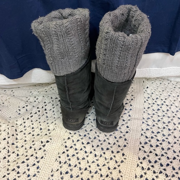 Classic Charcoal UGG Boot with Removable Sweater Size 6 - Picture 2 of 5